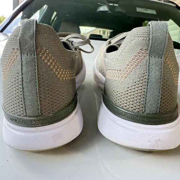 Athletic Propulsion Lab Size 8 Sneakers Athleisure Active - Picture 7 of 7